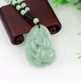 Dragon Guan Gong Gold Toad Brave Light Green Necklace (Color: Fortune and longevity)